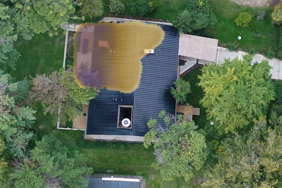 Annual sunlight heatmap on the sample roof
